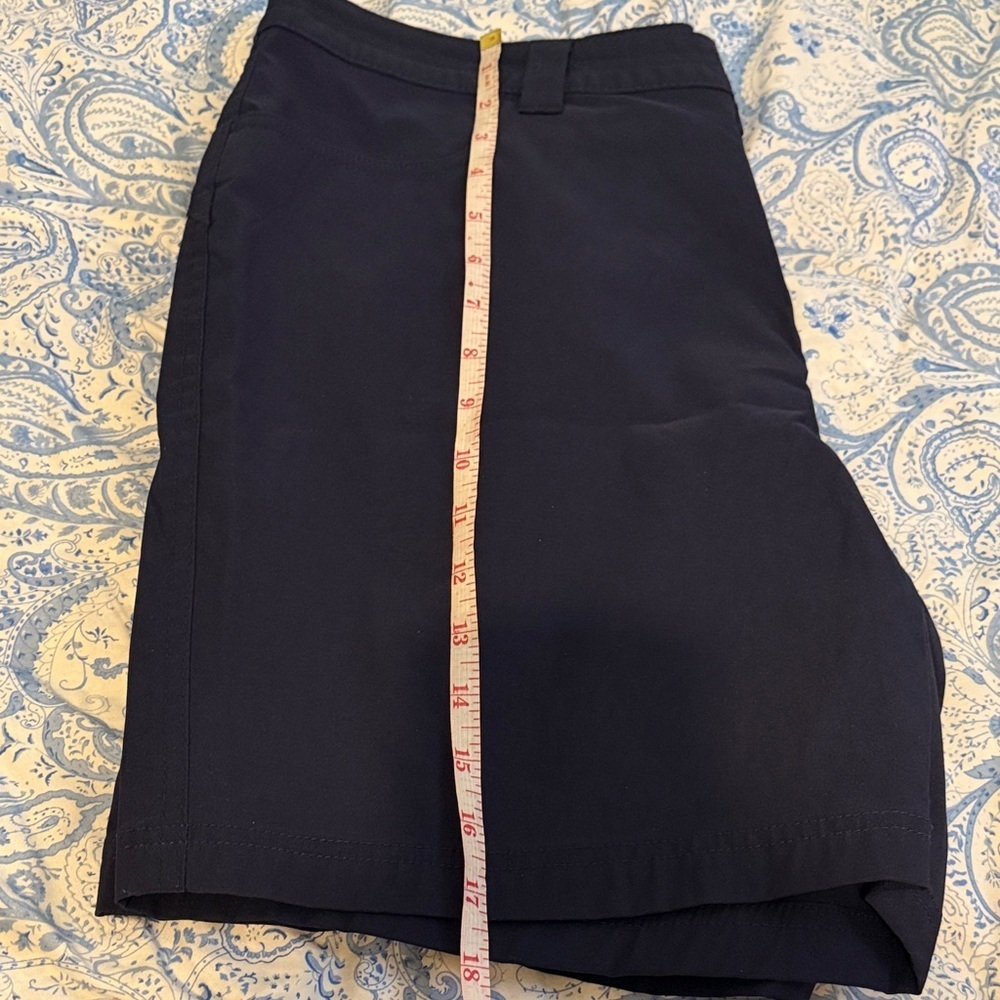 Eddie Bauer Navy  Men's Shorts - Picture 6 of 6
